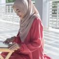 Bolehkah Perempuan Haid Membaca Al-Qur'an? Simak Pendapat Para Ulama!